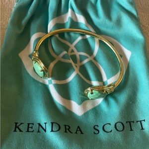 Kendra Scott bracelett